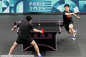 摩根：梅西最近也做了类似的肘击动作，却没人采取任何行动